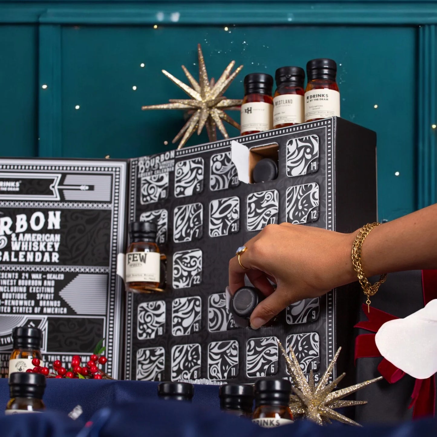 2024 Sparkling Wine & Whiskey Advent Calendar: A Festive Journey of Bubbles & Bourbon! 🎄